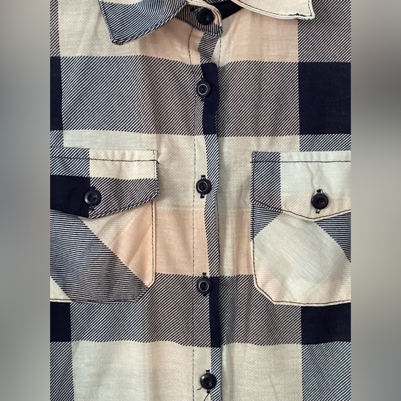 Women’s Ardene NWOT Button Up Long Sleeve - Picture 5 of 7